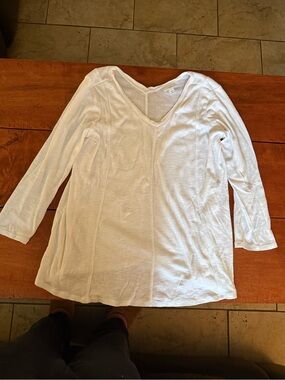 J. Jill White Pima cotton V-Neck Long 3/4 Sleeve Tee